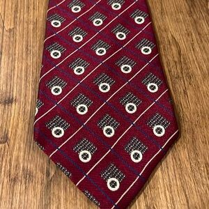 Peterborough Row Vintage Tie